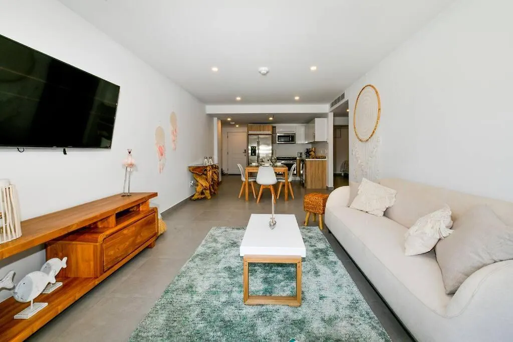 Luxurious Ocean Front Condo With Sunset Views 2 Bed-2 Bath Oranjestad Apartment