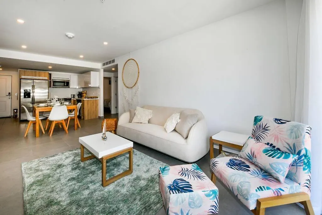 Luxurious Ocean Front Condo With Sunset Views 2 Bed-2 Bath Oranjestad