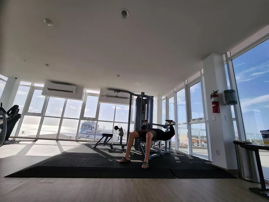 Luxurious Ocean Front Condo With Sunset Views 2 Bed-2 Bath Oranjestad